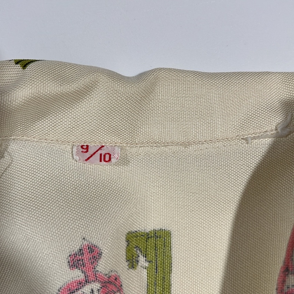 Vintage Blouse - 9/10, union made, keys, ribbon, rope - Picture 13 of 15